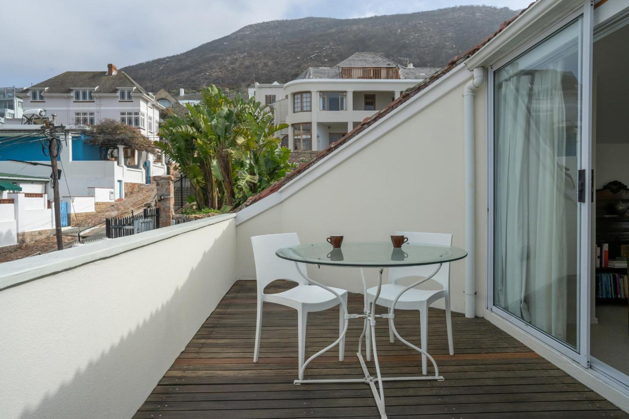 Chartfield Guesthouse Kalk Bay Exterior photo