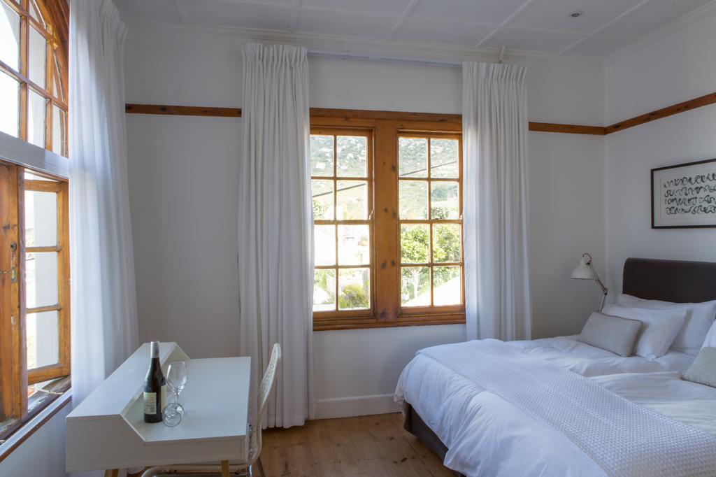Chartfield Guesthouse Kalk Bay Exterior photo